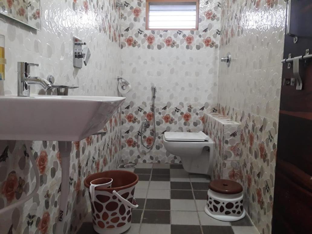Saptami Hampi Homestay Eksteriør billede